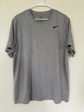 Men’s Nike DRI FIT T-shirt XL